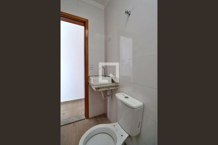 Casa à venda com 129m², 2 quartos e 2 vagasBanheiro da Suíte 1