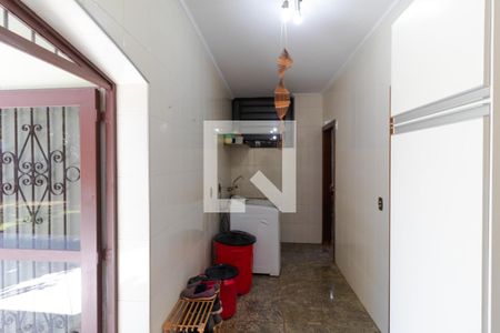 Casa à venda com 230m², 4 quartos e 4 vagas Casa à venda com 230m², 4 quartos e 4 vagasÁrea de Serviço