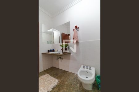 Casa à venda com 230m², 4 quartos e 4 vagas Casa à venda com 230m², 4 quartos e 4 vagasBanheiro da Suíte 01