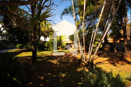 Casa à venda com 230m², 4 quartos e 4 vagas