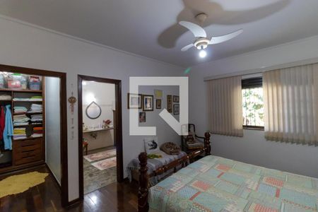 Casa à venda com 230m², 4 quartos e 4 vagas Casa à venda com 230m², 4 quartos e 4 vagasSuíte 02