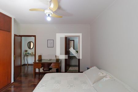 Casa à venda com 230m², 4 quartos e 4 vagas Casa à venda com 230m², 4 quartos e 4 vagasSuíte 01