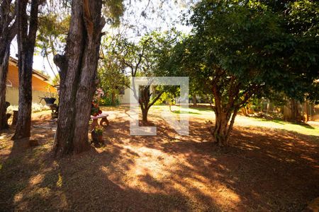 Casa à venda com 230m², 4 quartos e 4 vagas Casa à venda com 230m², 4 quartos e 4 vagasQuintal