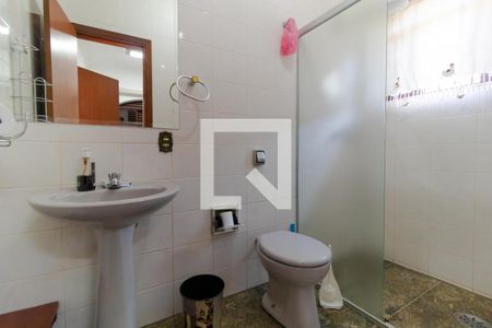 Casa à venda com 230m², 4 quartos e 4 vagas Casa à venda com 230m², 4 quartos e 4 vagasBanheiro de Serviço