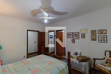 Casa à venda com 230m², 4 quartos e 4 vagas Casa à venda com 230m², 4 quartos e 4 vagasSuíte 02