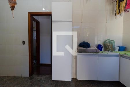 Casa à venda com 230m², 4 quartos e 4 vagas Casa à venda com 230m², 4 quartos e 4 vagasÁrea de Serviço