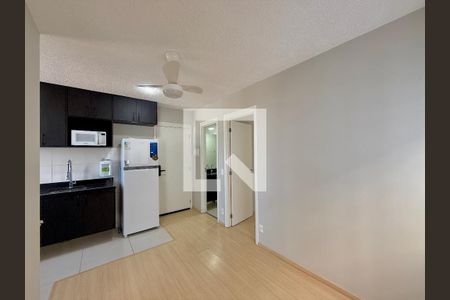 Sala de apartamento para alugar com 2 quartos, 34m² em Santo Amaro, São Paulo