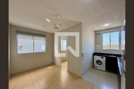 Sala de apartamento para alugar com 2 quartos, 34m² em Santo Amaro, São Paulo