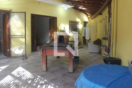 Casa à venda com 248m², 3 quartos e 6 vagasÁrea Externa