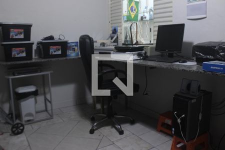 Casa à venda com 248m², 3 quartos e 6 vagasEscritório