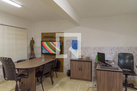 Casa à venda com 290m², 3 quartos e 4 vagas Casa à venda com 290m², 3 quartos e 4 vagasEscritório