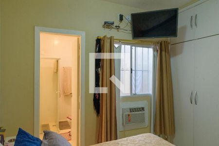 Casa à venda com 290m², 3 quartos e 4 vagas Casa à venda com 290m², 3 quartos e 4 vagasSuíte