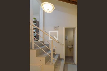 Casa à venda com 290m², 3 quartos e 4 vagas Casa à venda com 290m², 3 quartos e 4 vagasEscritório