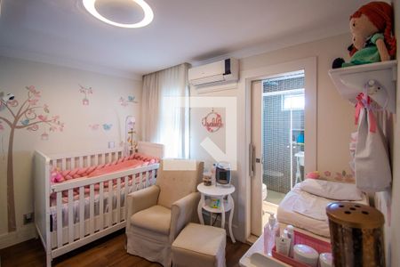 Apartamento à venda com 224m², 3 quartos e 2 vagas Apartamento à venda com 224m², 3 quartos e 2 vagasSuíte 3