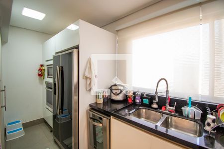 Apartamento à venda com 224m², 3 quartos e 2 vagas Apartamento à venda com 224m², 3 quartos e 2 vagasCozinha