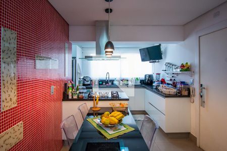 Apartamento à venda com 224m², 3 quartos e 2 vagas Apartamento à venda com 224m², 3 quartos e 2 vagasCozinha