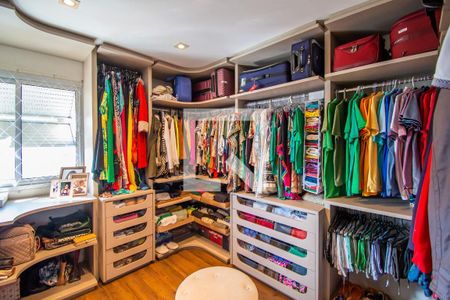 Apartamento à venda com 224m², 3 quartos e 2 vagas Apartamento à venda com 224m², 3 quartos e 2 vagasCloset da suíte 1