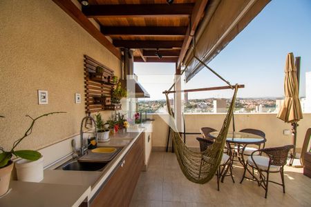 Apartamento à venda com 224m², 3 quartos e 2 vagas Apartamento à venda com 224m², 3 quartos e 2 vagasÁrea Gourmet
