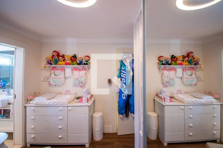 Apartamento à venda com 224m², 3 quartos e 2 vagas Apartamento à venda com 224m², 3 quartos e 2 vagasSuíte 3