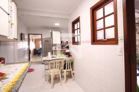 Casa à venda com 240m², 3 quartos e 2 vagasCozinha