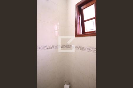 Casa à venda com 240m², 3 quartos e 2 vagasLavabo