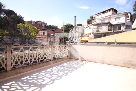 Casa à venda com 240m², 3 quartos e 2 vagasVaranda