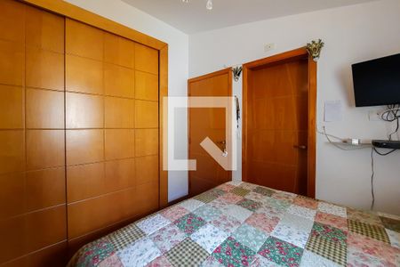 Casa à venda com 388m², 4 quartos e 4 vagas Casa à venda com 388m², 4 quartos e 4 vagasSuíte 1