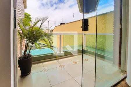 Casa à venda com 388m², 4 quartos e 4 vagas Casa à venda com 388m², 4 quartos e 4 vagasVaranda