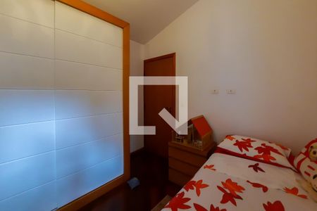 Casa à venda com 388m², 4 quartos e 4 vagas Casa à venda com 388m², 4 quartos e 4 vagasQuarto 2