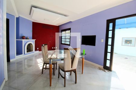 Casa à venda com 280m², 5 quartos e 1 vaga Casa à venda com 280m², 5 quartos e 1 vagaSala de Jantar