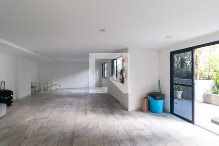 Apartamento à venda com 32m², 1 quarto e 1 vaga Apartamento à venda com 32m², 1 quarto e 1 vagaÁrea comum - Salão de festas