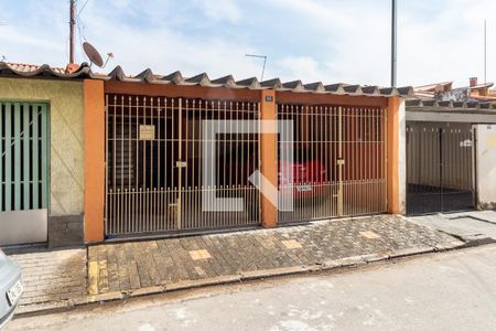 Casa à venda com 110m², 2 quartos e 2 vagasFachada