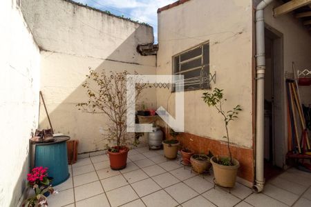 Casa à venda com 110m², 2 quartos e 2 vagasQuintal