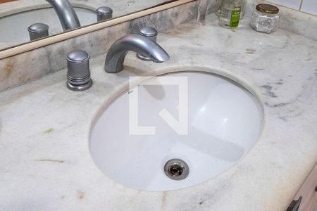 Apartamento à venda com 90m², 2 quartos e 1 vaga Apartamento à venda com 90m², 2 quartos e 1 vagaBanheiro