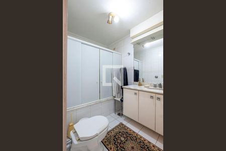 Apartamento à venda com 90m², 2 quartos e 1 vaga Apartamento à venda com 90m², 2 quartos e 1 vagaBanheiro