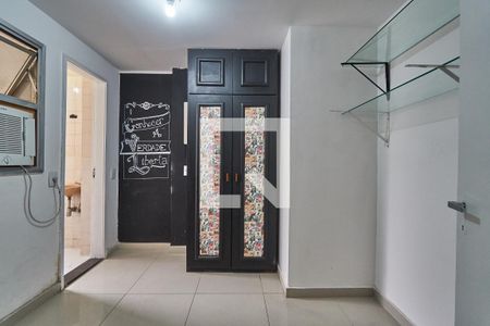Apartamento à venda com 110m², 2 quartos e 1 vaga Apartamento à venda com 110m², 2 quartos e 1 vagaQuarto Reversível