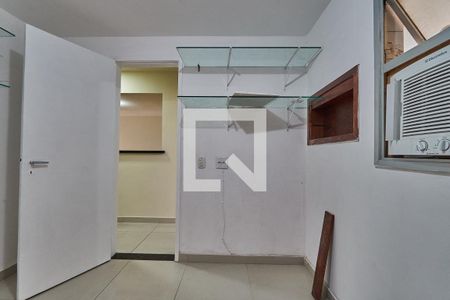 Apartamento à venda com 110m², 2 quartos e 1 vaga Apartamento à venda com 110m², 2 quartos e 1 vagaQuarto Reversível