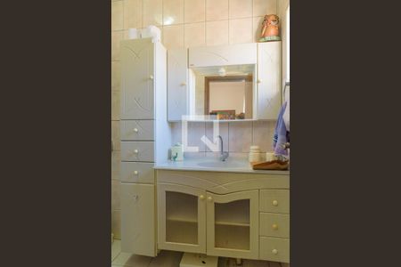 Casa à venda com 432m², 4 quartos e 4 vagasBanheiro da Suíte 2