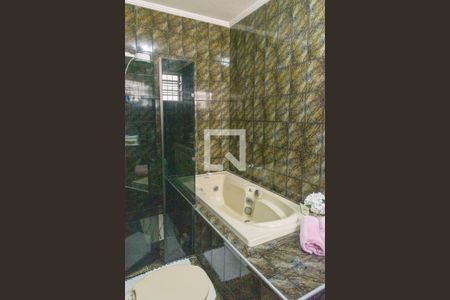 Casa à venda com 432m², 4 quartos e 4 vagasBanheiro da Suíte 1