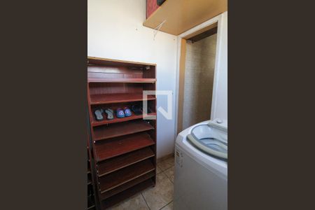 Apartamento à venda com 68m², 2 quartos e 1 vaga Apartamento à venda com 68m², 2 quartos e 1 vagaQuarto de Serviço