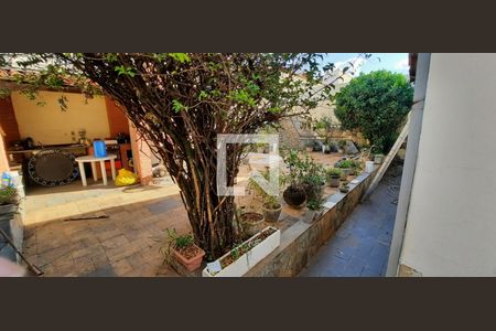 Casa à venda com 292m², 4 quartos e 3 vagas
