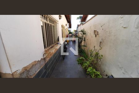 Casa à venda com 292m², 4 quartos e 3 vagas