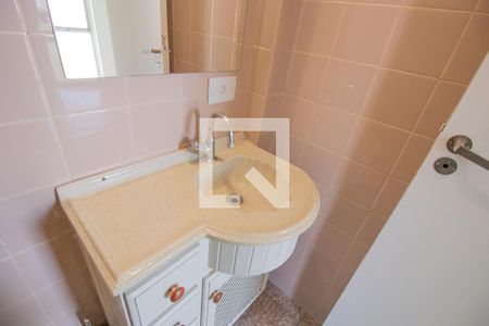 Apartamento para alugar com 55m², 2 quartos e 2 vagas Apartamento para alugar com 55m², 2 quartos e 2 vagasBanheiro