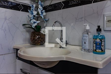 Casa à venda com 116m², 2 quartos e 1 vaga Casa à venda com 116m², 2 quartos e 1 vagaBanheiro