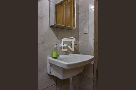 Casa à venda com 116m², 2 quartos e 1 vaga Casa à venda com 116m², 2 quartos e 1 vagaBanheiro da Sala de Jogos