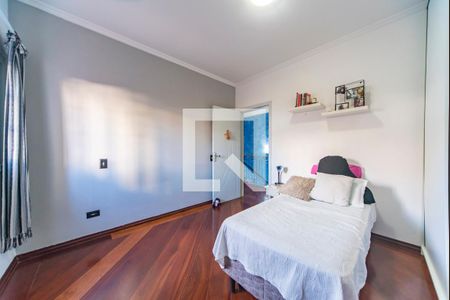 Casa à venda com 380m², 3 quartos e 8 vagas Casa à venda com 380m², 3 quartos e 8 vagasQuarto 2