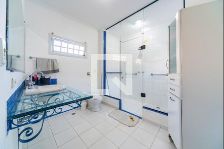 Casa à venda com 380m², 3 quartos e 8 vagas Casa à venda com 380m², 3 quartos e 8 vagasBanheiro do Quarto 3