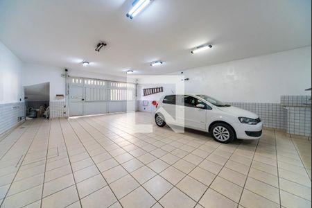 Casa à venda com 380m², 3 quartos e 8 vagas Casa à venda com 380m², 3 quartos e 8 vagasGaragem