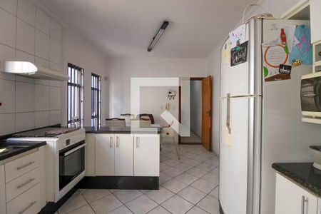 Casa à venda com 140m², 3 quartos e 2 vagas Casa à venda com 140m², 3 quartos e 2 vagasCozinha