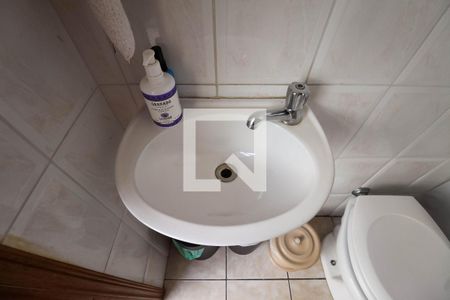 Casa à venda com 140m², 3 quartos e 2 vagas Casa à venda com 140m², 3 quartos e 2 vagasBanheiro Social